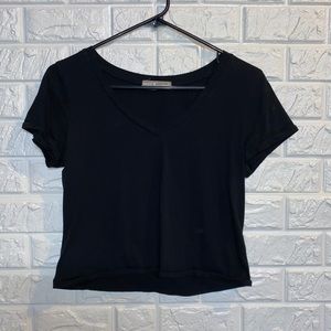 Tresics cropped v neck tee